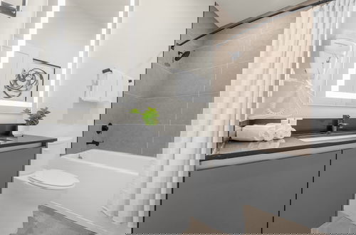 Foto 51 - Upstay - Modern Family Townhouse w Private Pool
