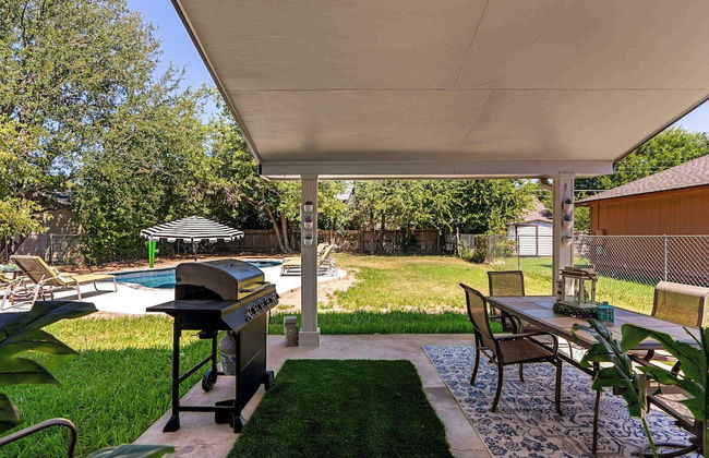 Fun 6BR Home with Private Theater & Pool - Foto 22