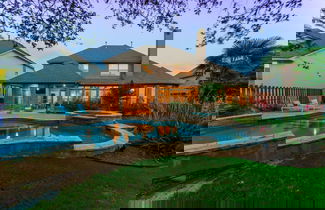 Foto 1 - Upstay - Spacious Home w Pool-hot Tub-office-yard