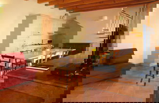 Foto 3 - Apartment in Lazise With Parking Space