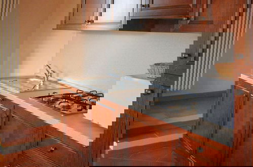 Foto 5 - Apartment in Lazise With Parking Space