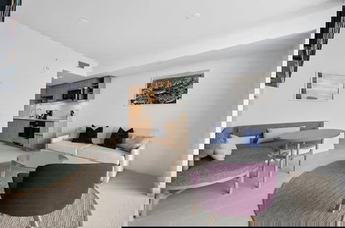 Photo 13 - Downtown Luxury with Panoramic Views