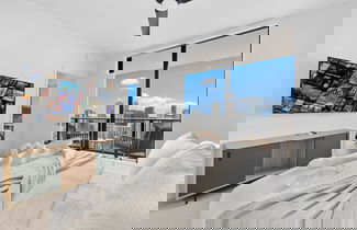 Photo 3 - Downtown Luxury with Panoramic Views