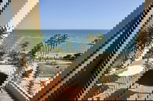 Photo 3 - Helena Beach Apartment