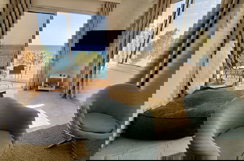 Photo 2 - Helena Beach Apartment