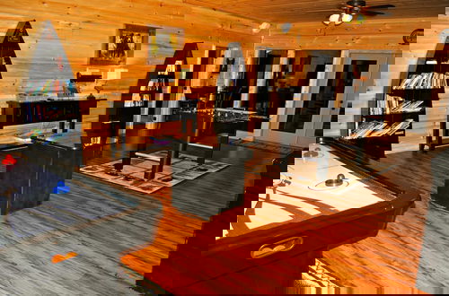 Foto 5 - Gatlinburg s Finest Majestic Views Home Theater Hot Tubs and More
