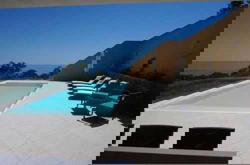 Foto 12 - Attractive Holiday Villa With Private Pool, Solenzara