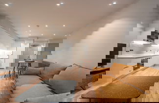 Foto 2 - Impressive North London Flat