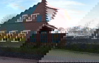 Foto 1 - Lush Holiday Home With Sauna