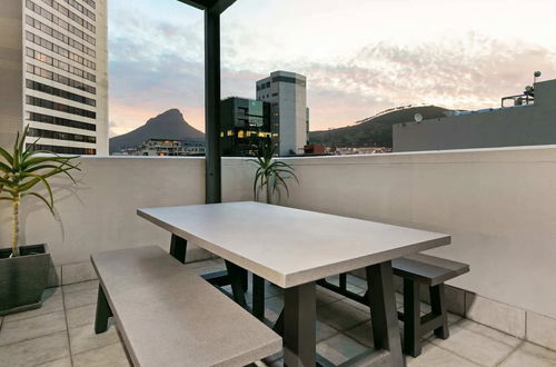 Foto 22 - 2 BD Penthouse in the Heart of the Mother City