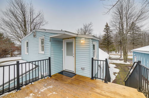 Photo 1 - Cozy Holland Studio w/ Deck Near Lake Michigan