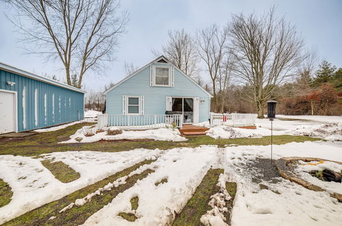 Photo 8 - Cozy Holland Studio w/ Deck Near Lake Michigan