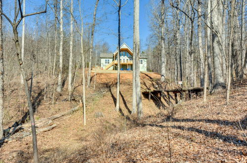 Photo 21 - Lake Hartwell Cottage w/ Boat Dock: Near Clemson