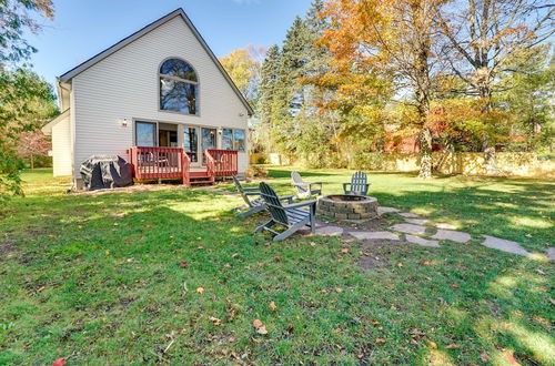 Photo 24 - Lake Huron Vacation Rental w/ Private Beach