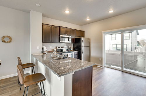 Photo 15 - Inviting Townhome in Boise w/ Community Amenities