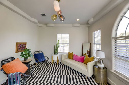 Photo 15 - Vibrant Austin Vacation Home w/ Furnished Patio