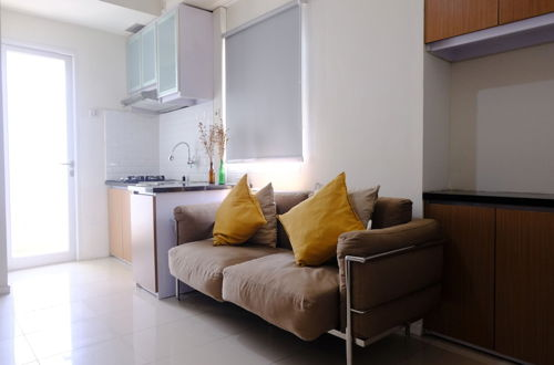 Photo 10 - Modern Look 2Br At Apartment Parahyangan Residence