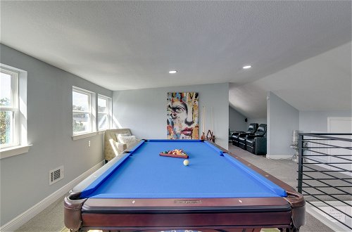 Photo 14 - Eclectic Home w/ Pool Table - 5 Mi to Dtwn Houston