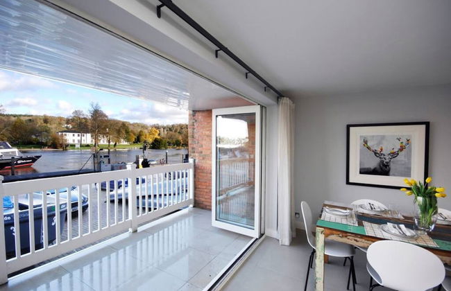 The Oars - Riverfront Property - From 300 Per Night - Foto 7