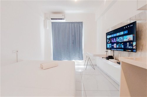 Foto 4 - Minimalist Studio At 32Nd Floor Sky House Alam Sutera Apartment