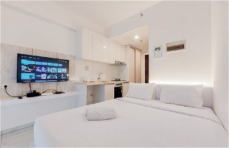Foto 1 - Minimalist Studio At 32Nd Floor Sky House Alam Sutera Apartment