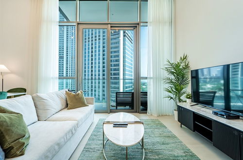 Photo 6 - Luxury StayCation - Fancy Apartment Connected To Burj Khalifa