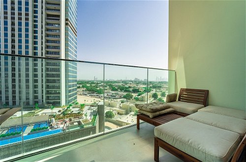 Photo 10 - Luxury StayCation - Fancy Apartment Connected To Burj Khalifa