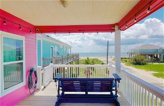 Foto 1 - Family-friendly Crystal Beach Home: Steps to Beach