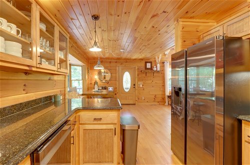 Photo 19 - Blue Ridge Cabin w/ Hot Tub & Private Lake