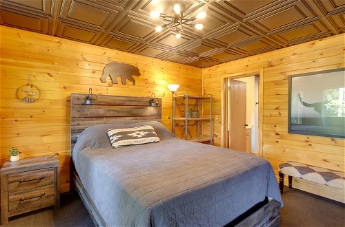 Photo 16 - Blue Ridge Cabin w/ Hot Tub & Private Lake