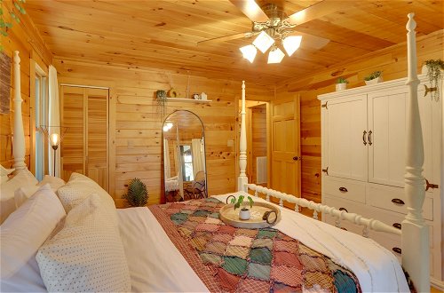 Photo 12 - Blue Ridge Cabin w/ Hot Tub & Private Lake