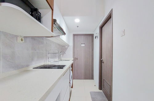 Photo 8 - Homey Living Studio Tamansari Bintaro Mansion Apartment