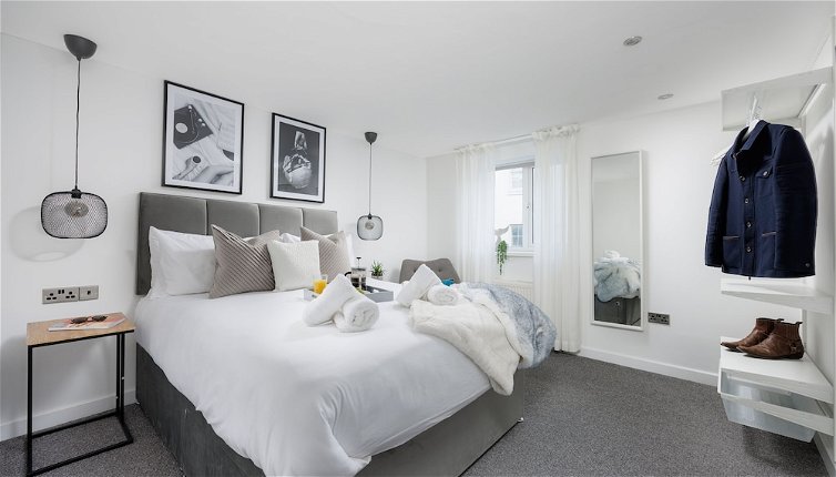 Photo 1 - Central Plymouth 2Bed Apartment-Sleeps 4