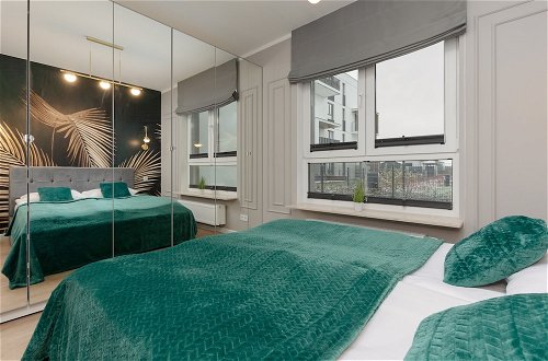 Photo 5 - Dark Green Apartment by Renters