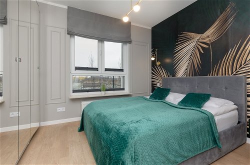 Photo 4 - Dark Green Apartment by Renters