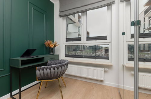 Photo 11 - Dark Green Apartment by Renters