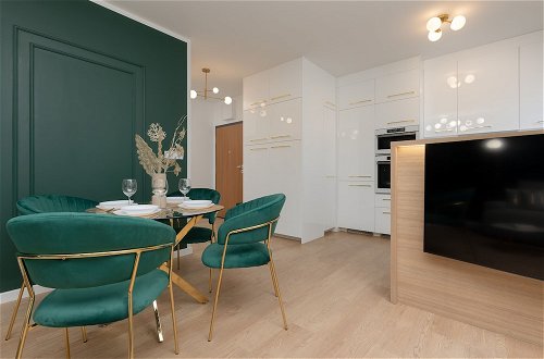 Photo 31 - Dark Green Apartment by Renters