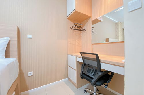 Photo 4 - Minimalist 1Br Apartment Parahyangan Residence