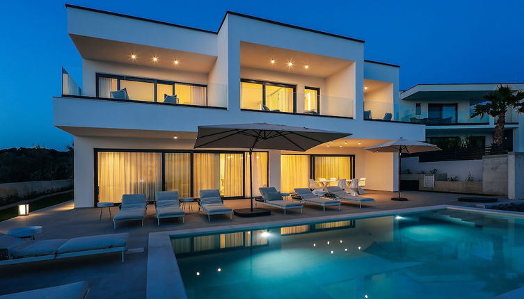 Photo 1 - Luxury villa 360 - private heated pool