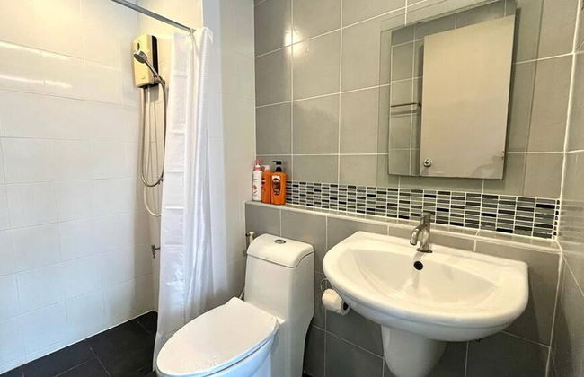 Dcondo Kathu - Top Floor 1 Bdr Condo With Shared Pool - Photo 15