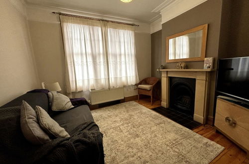 Photo 7 - Lovely 2BD House - 20 Mins From Alexandra Palace