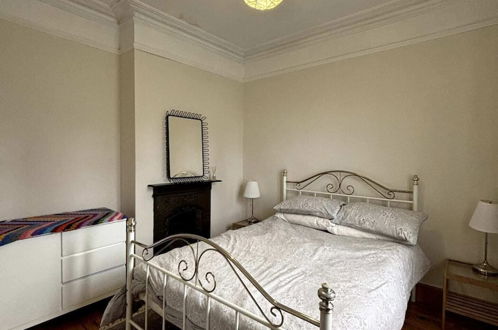 Photo 3 - Lovely 2BD House - 20 Mins From Alexandra Palace