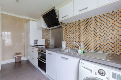 Photo 15 - Inviting 2BD Flat 15 Minutes From Regents Park