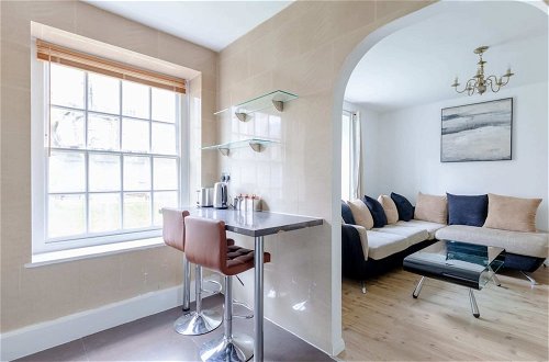 Photo 28 - Inviting 2BD Flat 15 Minutes From Regents Park
