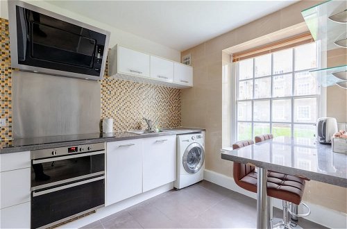 Photo 16 - Inviting 2BD Flat 15 Minutes From Regents Park
