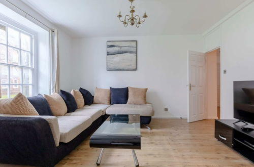 Photo 19 - Inviting 2BD Flat 15 Minutes From Regents Park