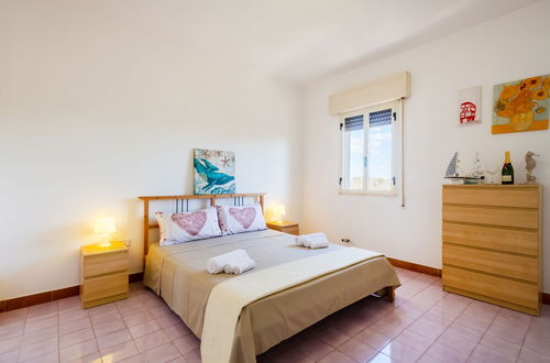 Photo 5 - Porto Cesareo Air-conditioned Villa Sleeps 12 Torre Cesarea