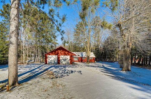 Foto 11 - Lakefront Townsend Cabin w/ Fire Pit & Dock