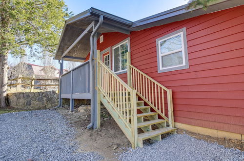 Photo 9 - Cozy Cottage w/ Pool Btwn Knoxville & Pigeon Forge