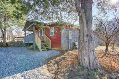 Photo 24 - Cozy Cottage w/ Pool Btwn Knoxville & Pigeon Forge